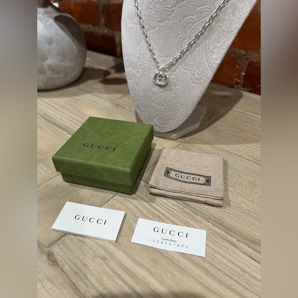 NIB Gucci Sterling Silver Interlocking G Pendant Necklace - Picture 10 of 10